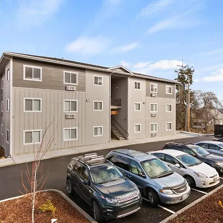 Spacious New 2 Bed 2 Bath Apt By Downtown Spokane